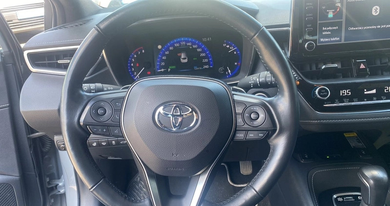Toyota Corolla cena 99900 przebieg: 99000, rok produkcji 2020 z Police małe 172